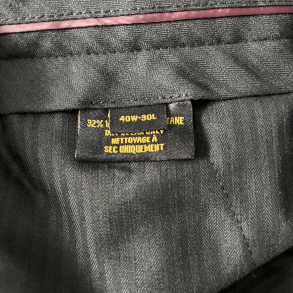 Suit - Picture 4 of 7